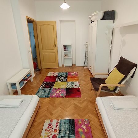 Gizella Apartman Eger Esterno foto