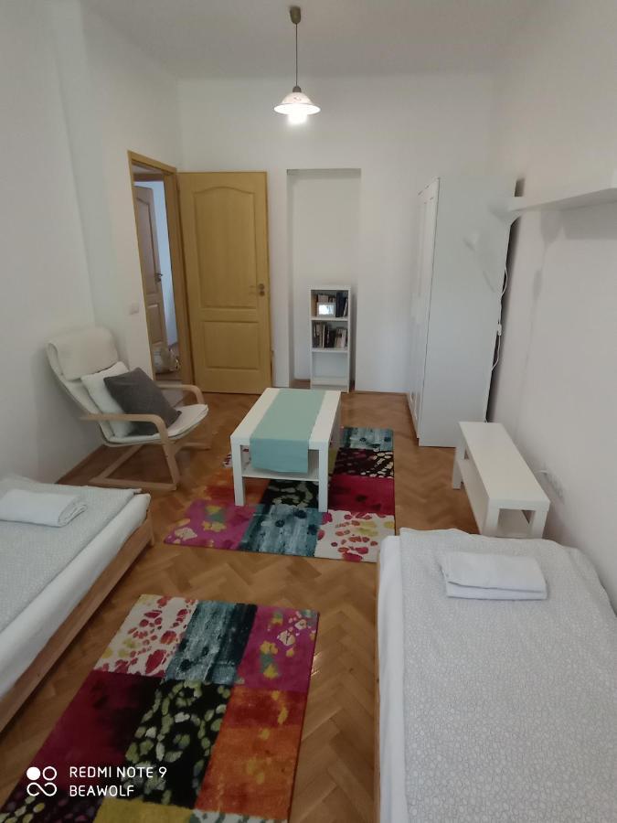Gizella Apartman Eger Esterno foto