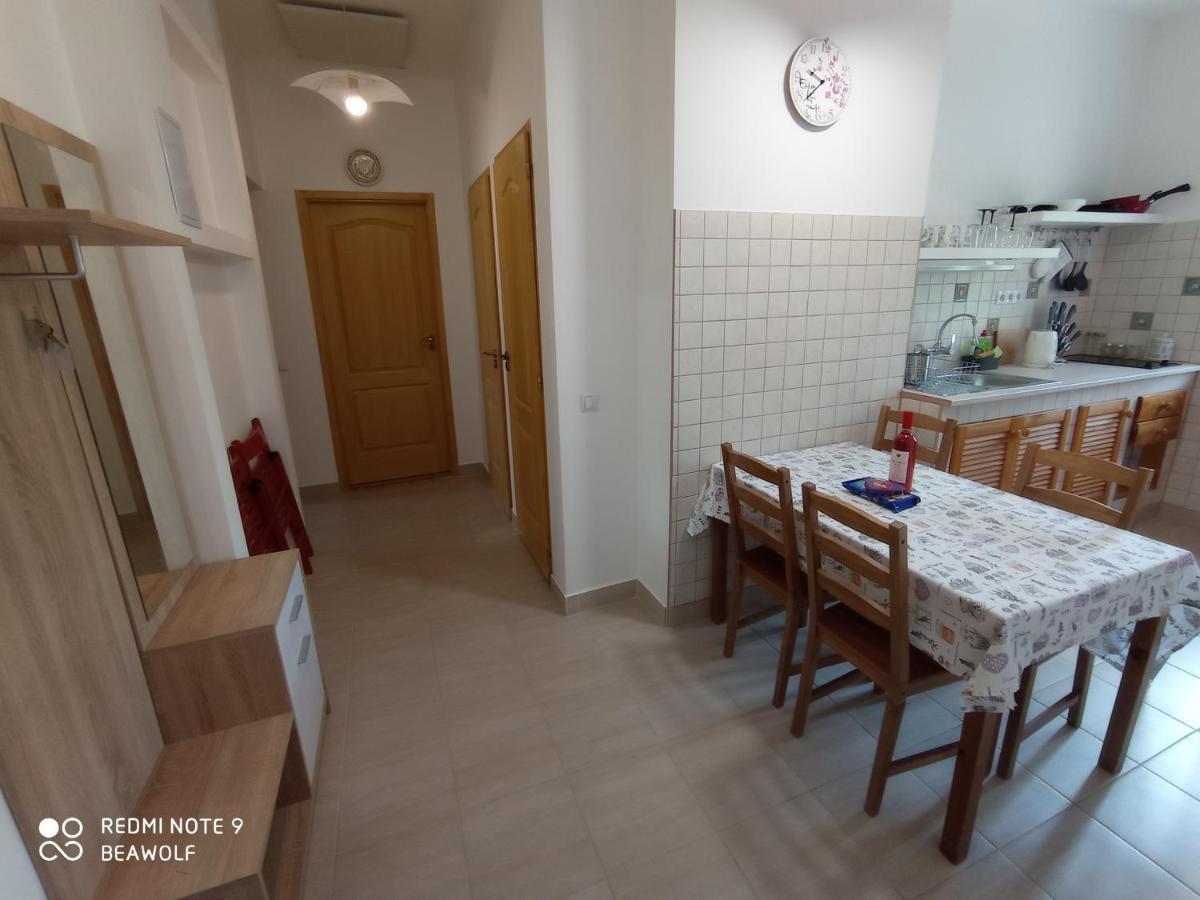 Gizella Apartman Eger Esterno foto